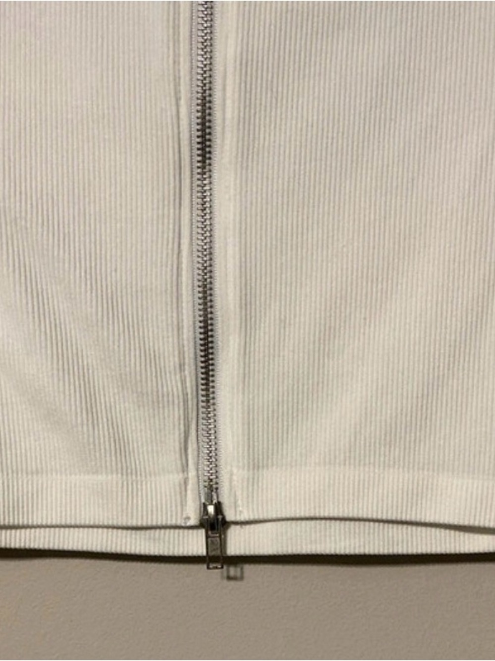 Love White Ribbed Zip-Front Crop Top - Picture 4 of 4